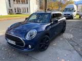 MINI Cooper Clubman  - blaue Mini Clubman Serie