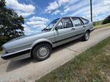 Volkswagen Passat  32 B   - Volkswagen Passat: 32b
