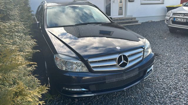 Mercedes-Benz C220 T-Model CDI BlueEfficiency