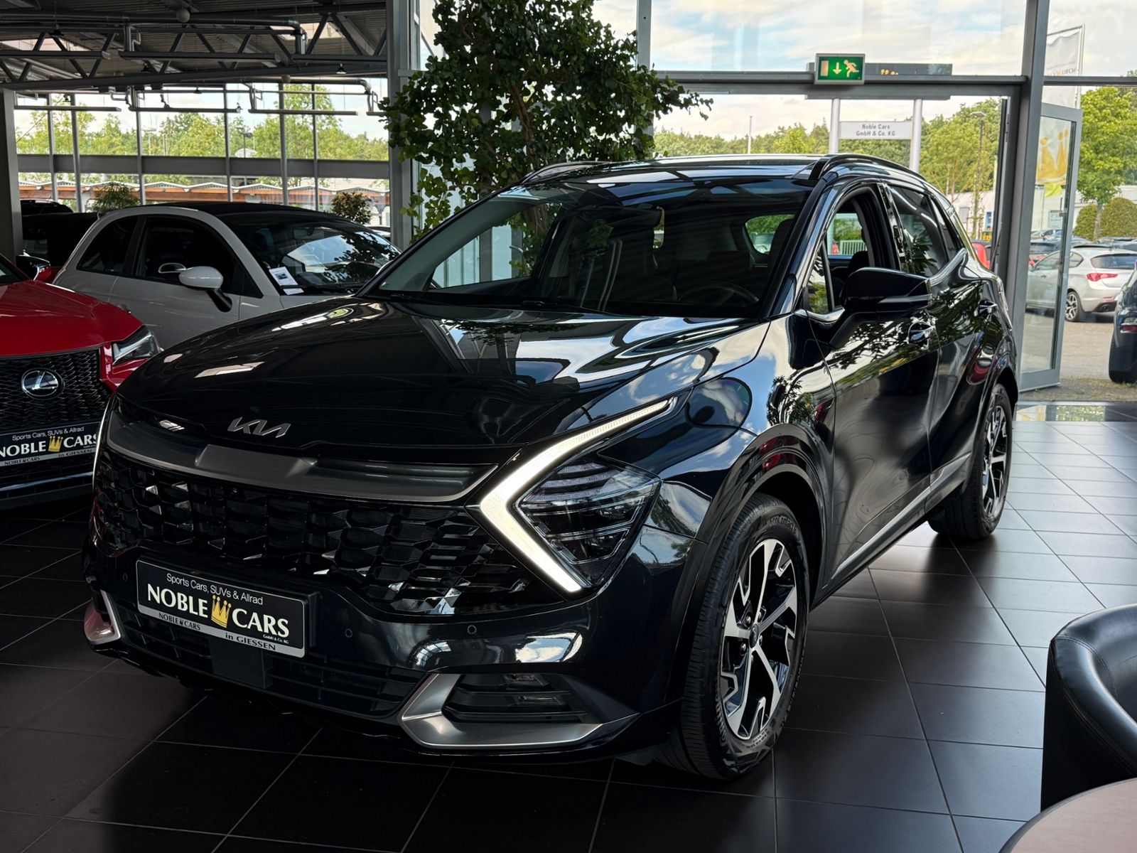 Fahrzeugabbildung Kia Sportage Spirit 4WD AHK PANO 360° H/K LEDER