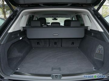 Volkswagen Touareg - 11