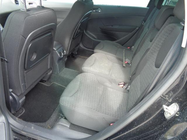 Peugeot 308 2012 — photo 11