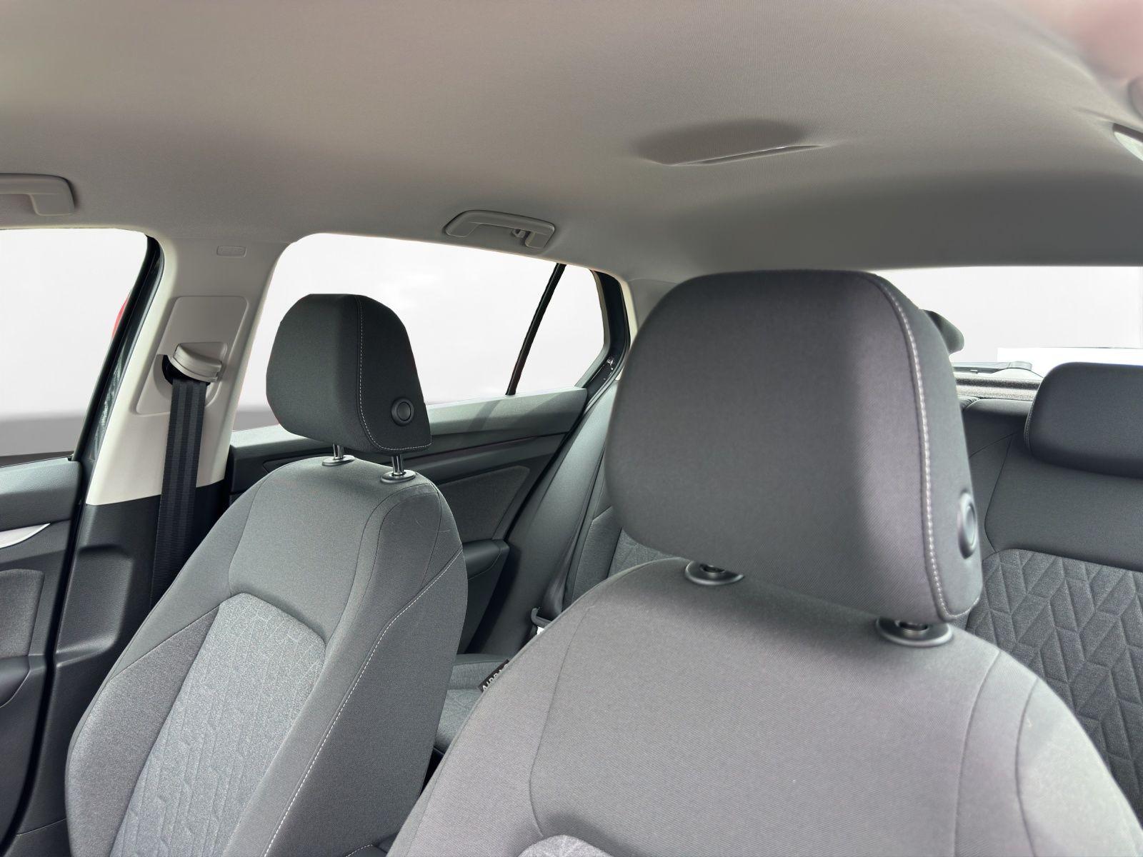 Volkswagen Golf VIII 1.5 eTSI DSG Navi LED PDC, миниатюра 5