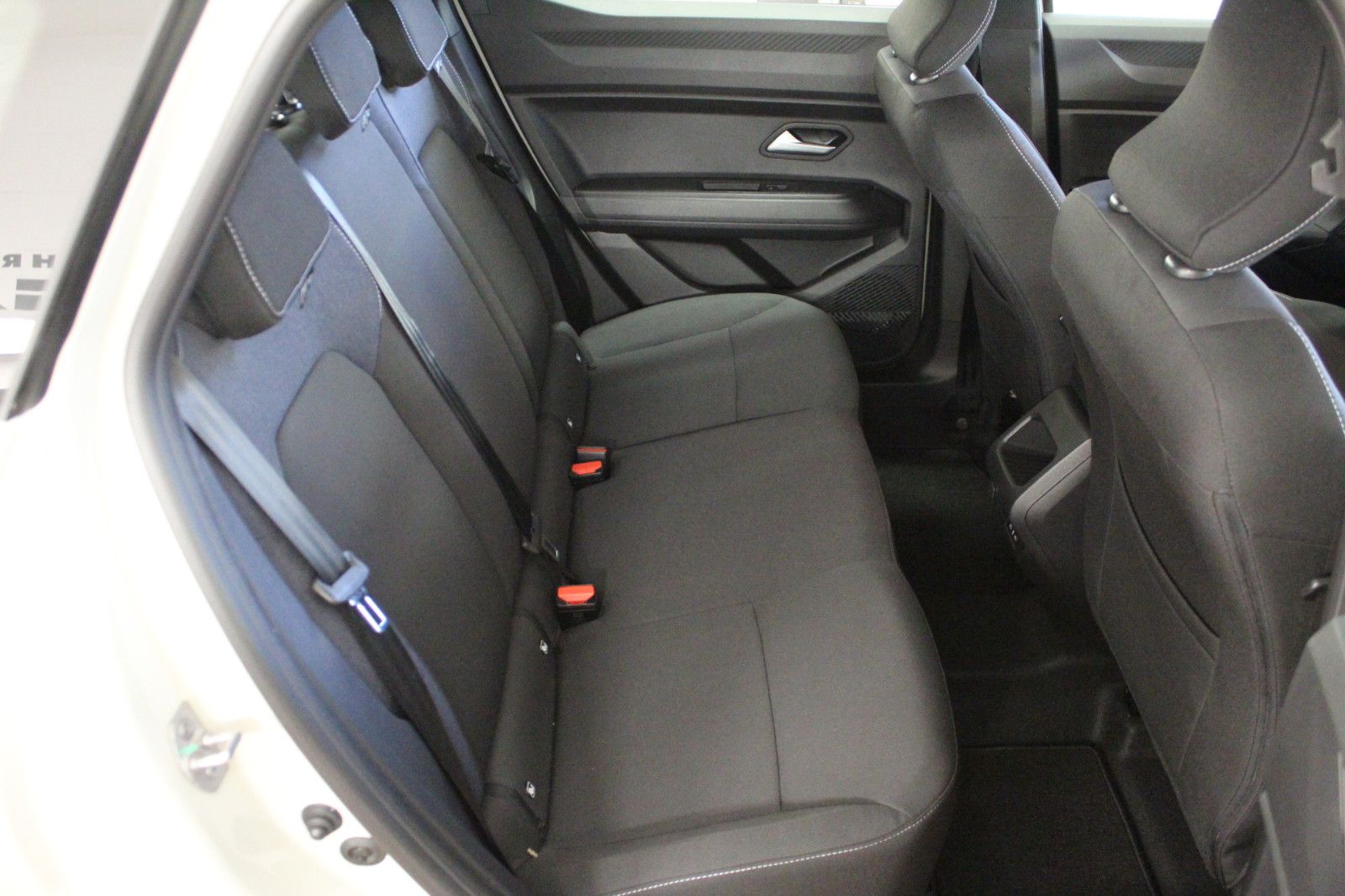 Fahrzeugabbildung Dacia Duster hybrid 155 Expression*Winterpaket*