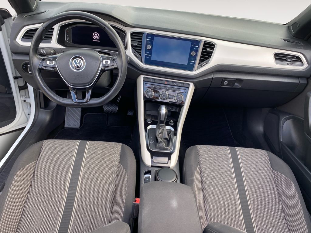 Fahrzeugabbildung Volkswagen T-Roc Cabriolet 1.5 DSG Black Style LED AHZV