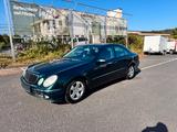 Mercedes-Benz E 240 AVANTGARDE - Mercedes-Benz E 240 mit Benzin-Antrieb