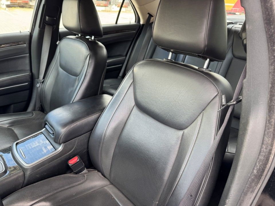 Fahrzeugabbildung Chrysler 300C 3.6 Limited 4x4 Leder Kamera 20 Zoll Alu