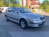 Skoda Octavia Combi Team Edition*1 Hand*Klima*Pdc*AHK - Skoda Octavia: Team Edition