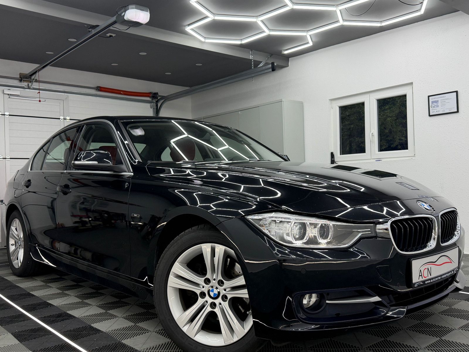 Fahrzeugabbildung BMW 320 d Lim. SPORT LINE/XENON/KAMERA/PDC/KLIMA