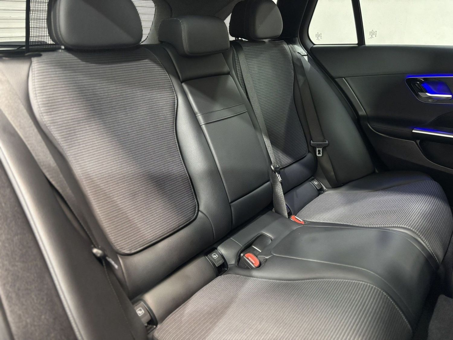 Fahrzeugabbildung Mercedes-Benz C 220 T d Avantgarde#Sport#MBUX#LED#Ambiente#Kam