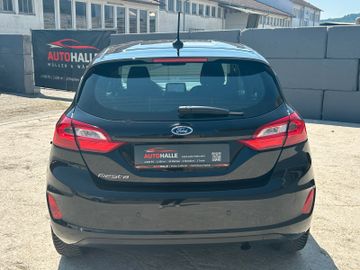 Fahrzeugabbildung Ford Fiesta Titanium S&S 1.1 Sportsitze LED SHZ
