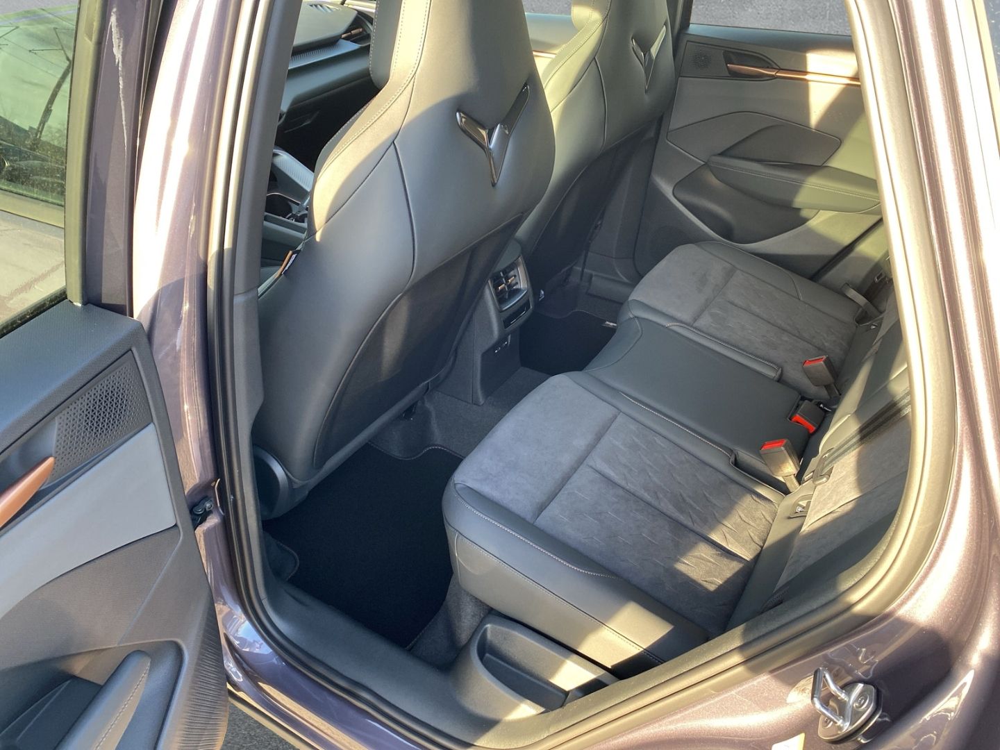Fahrzeugabbildung CUPRA Terramar 195 kW 4Drive VZ*HUD*AHK*PANNO*Standhz*