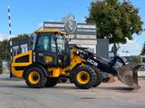 JCB 406 T4 , Palettengabel, 4-in 1 - JCB 406