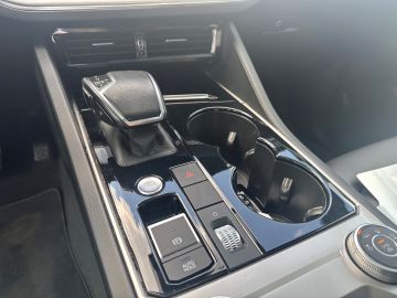 Volkswagen Touareg - 10