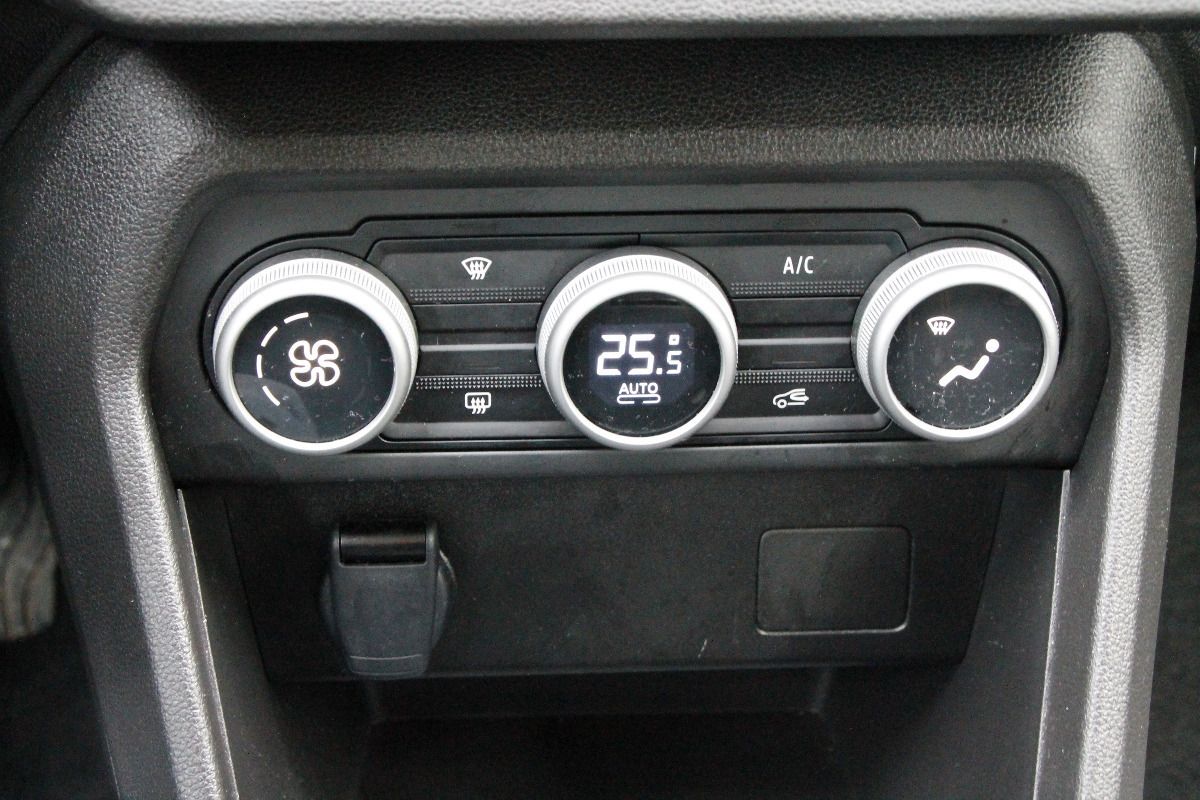 Fahrzeugabbildung Dacia Sandero III 1.0 TCe100LPG Stepway Expression