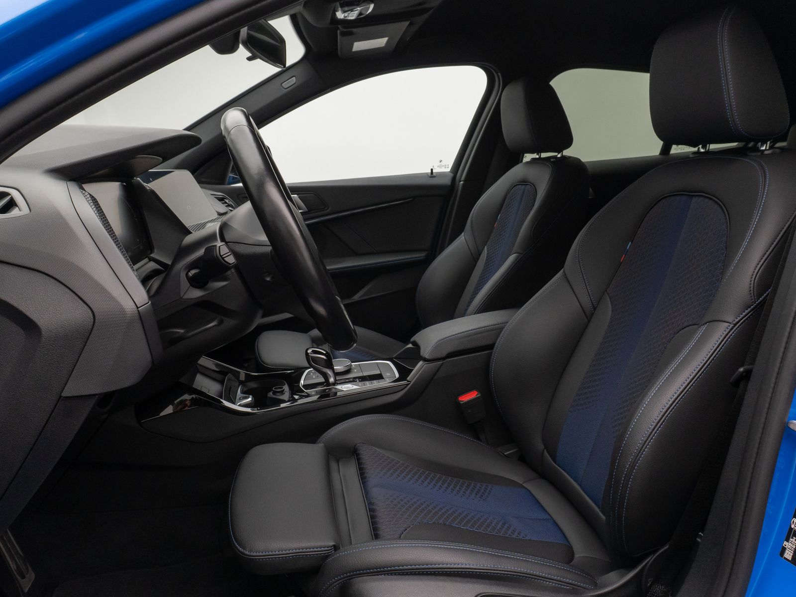 Fahrzeugabbildung BMW 118i M Sport DAB CockPitPr PDC Geschwindigkeitsr