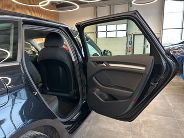 Audi A3 Sportback ambition *1. Hand*AHK*Klima*Radio*