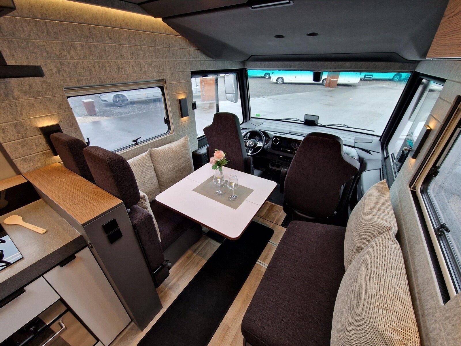 Fahrzeugabbildung Niesmann + Bischoff Arto 88 Verfügbar ab Okt. 2026