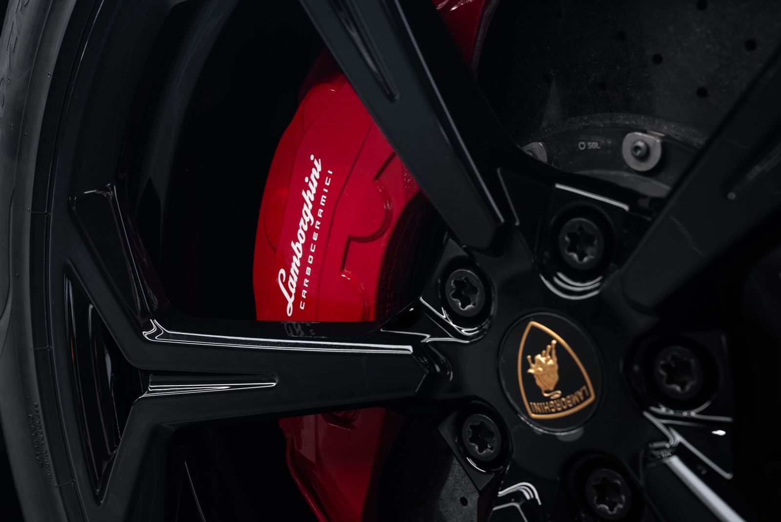 Fahrzeugabbildung Lamborghini Urus PANO/BANG&OLUFSEN/NIGHT VISION