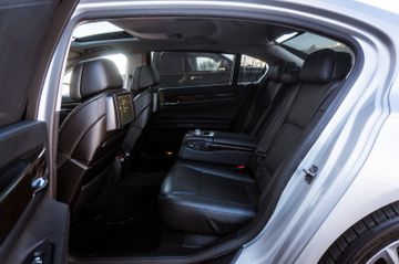 BMW 740 - 12