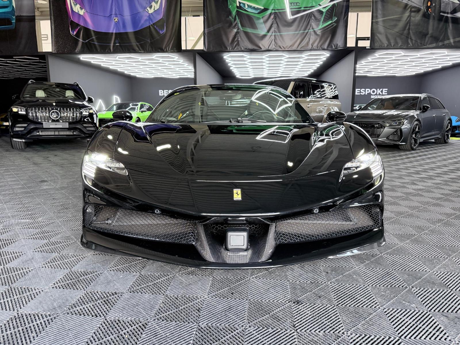 Ferrari SF90 Spider-Full Carbon- Lift- Passenger Display