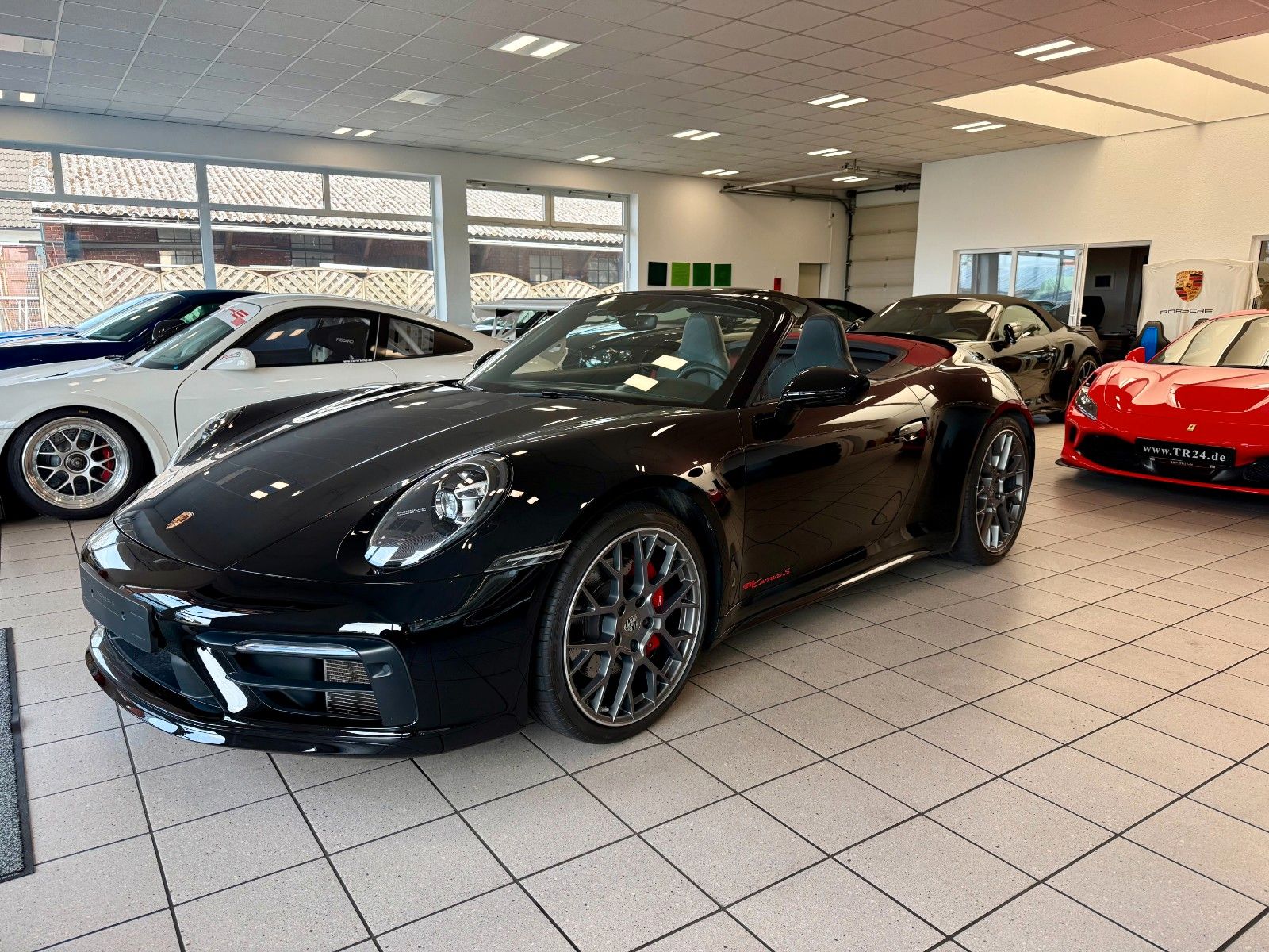 Fahrzeugabbildung Porsche 911 992 Carrera S Cabrio SportDesign/Sportabgas