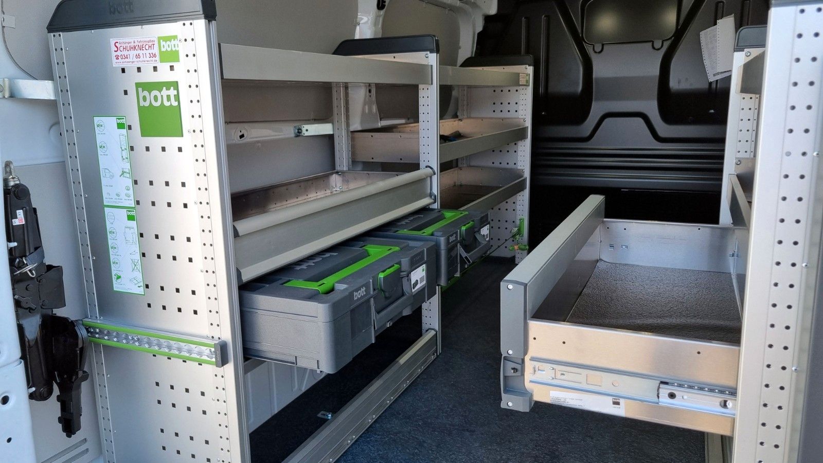 Fahrzeugabbildung Ford Transit Custom Kasten 300 L2 Trend FWD