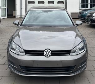 Volkswagen Golf - 2