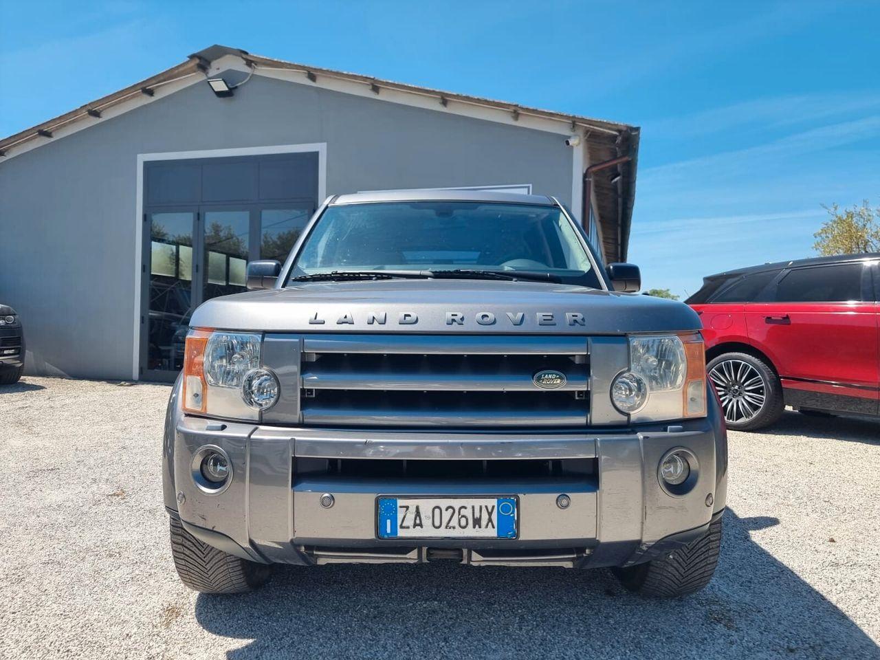 Land Rover Discovery 2009 — вигляд ззаду