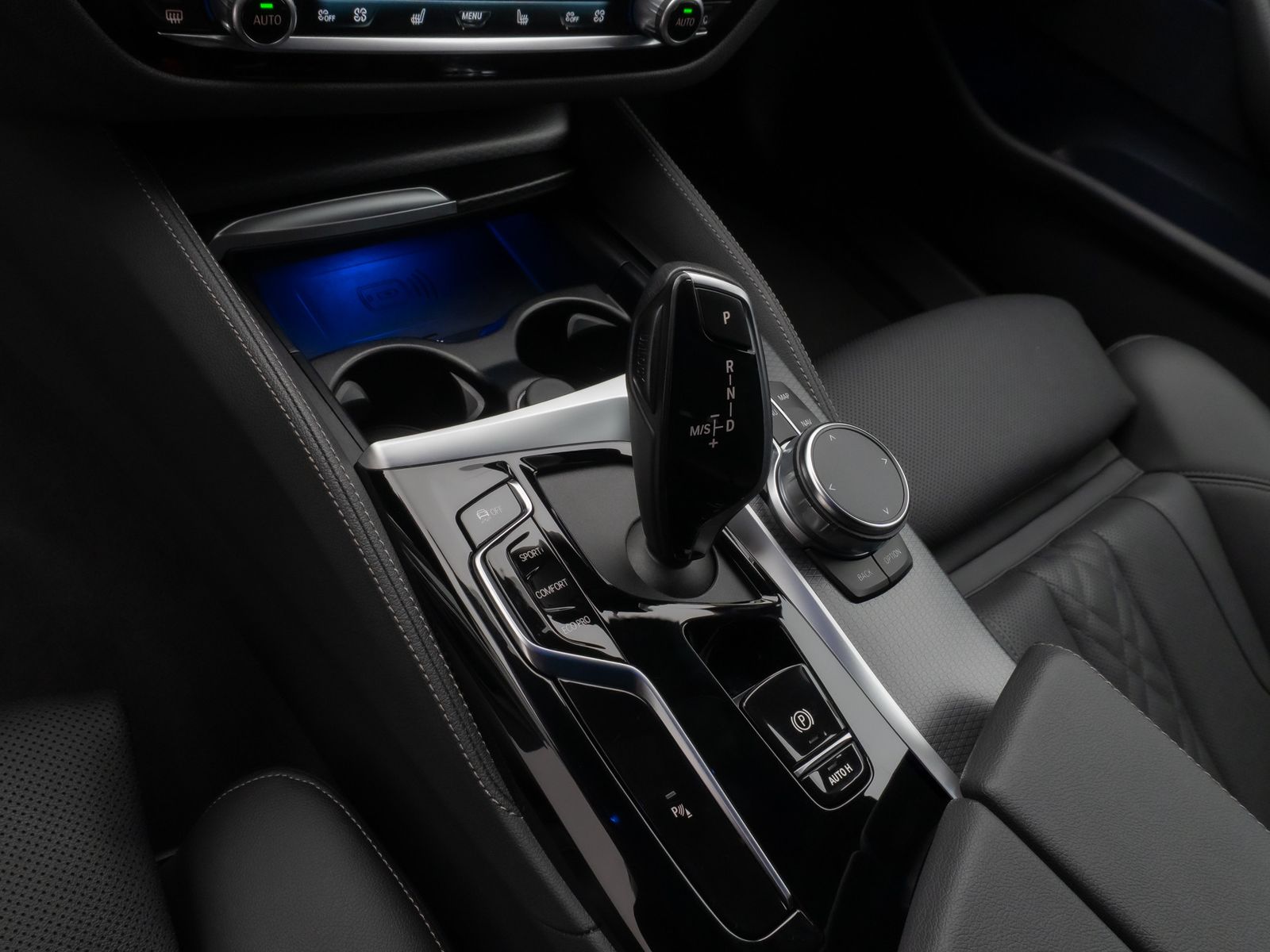 Fahrzeugabbildung BMW 540d xD M SportPro Kamera Laser HUD DAB HiFi 19"