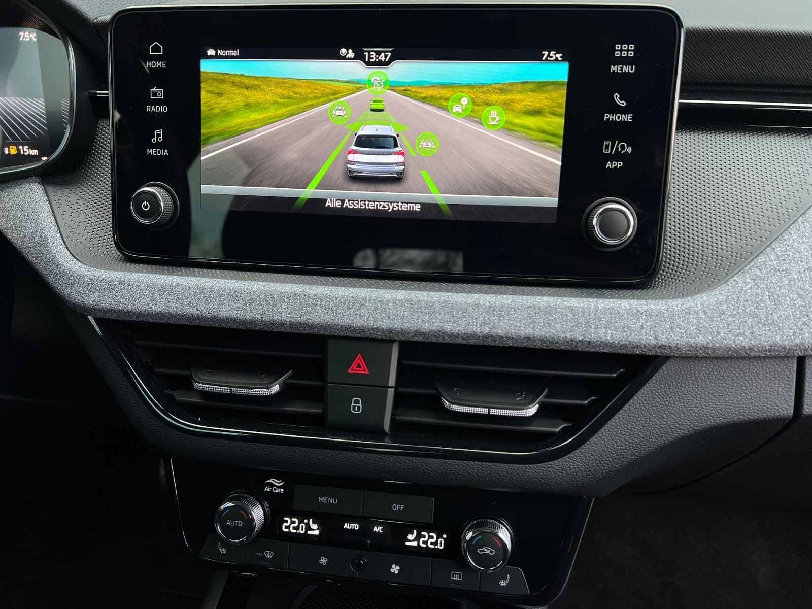 Fahrzeugabbildung SKODA Kamiq Selection 1.0 TSI DSG *LED, Komfort Paket,