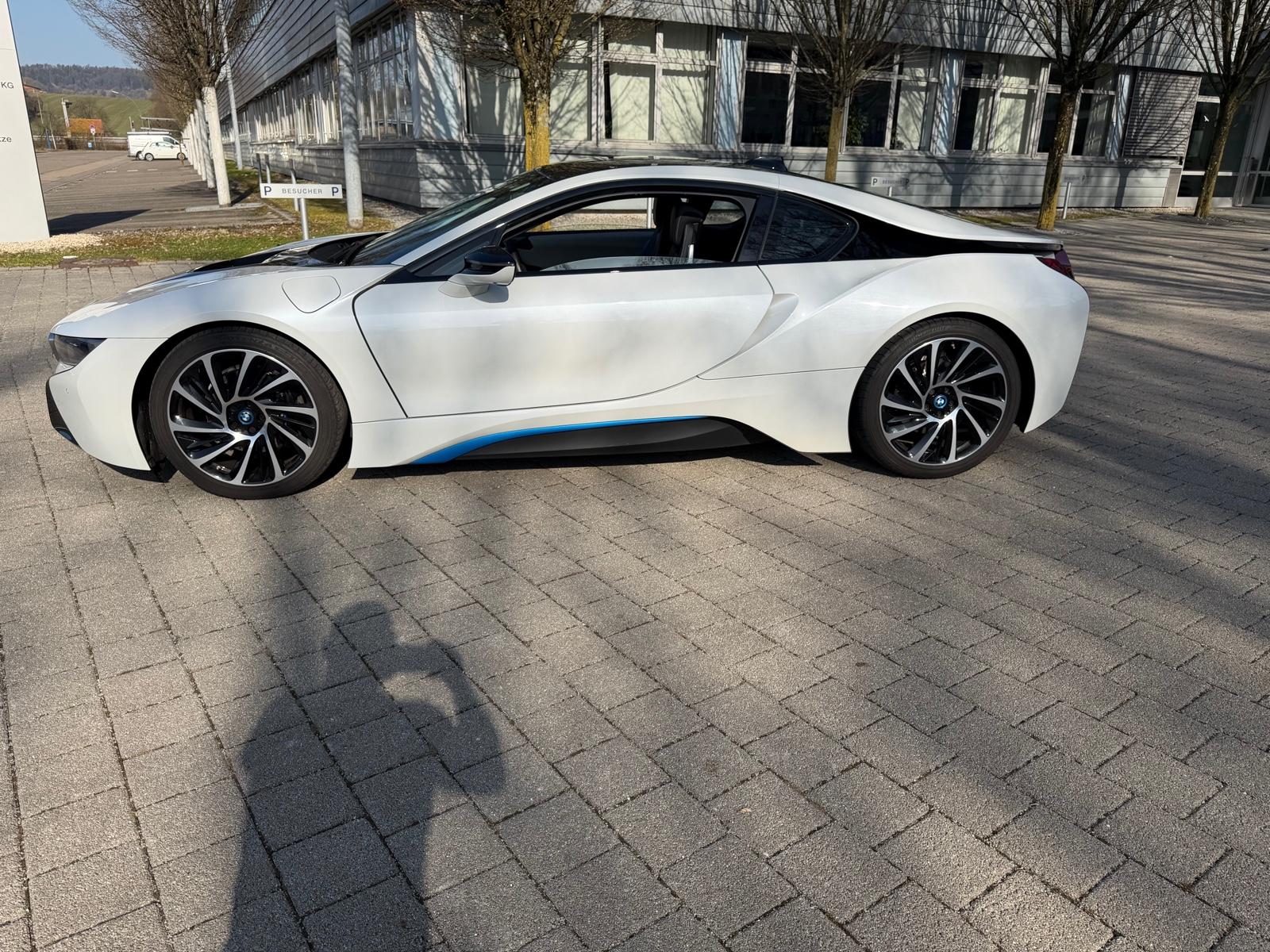 BMW i8 Coupe Navi Head-Up. 2.Hd.