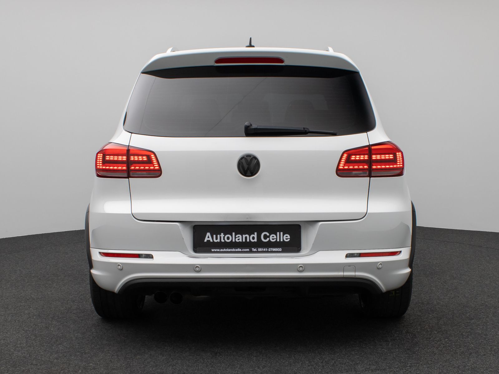 Fahrzeugabbildung Volkswagen Tiguan R-Line Xenon DAB Sitzhzg. AHK 8FACH