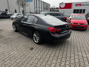 BMW 750 - 4