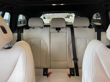 BMW 320 Touring  d xDrive Luxury Line *HUD*PANO*ACC*