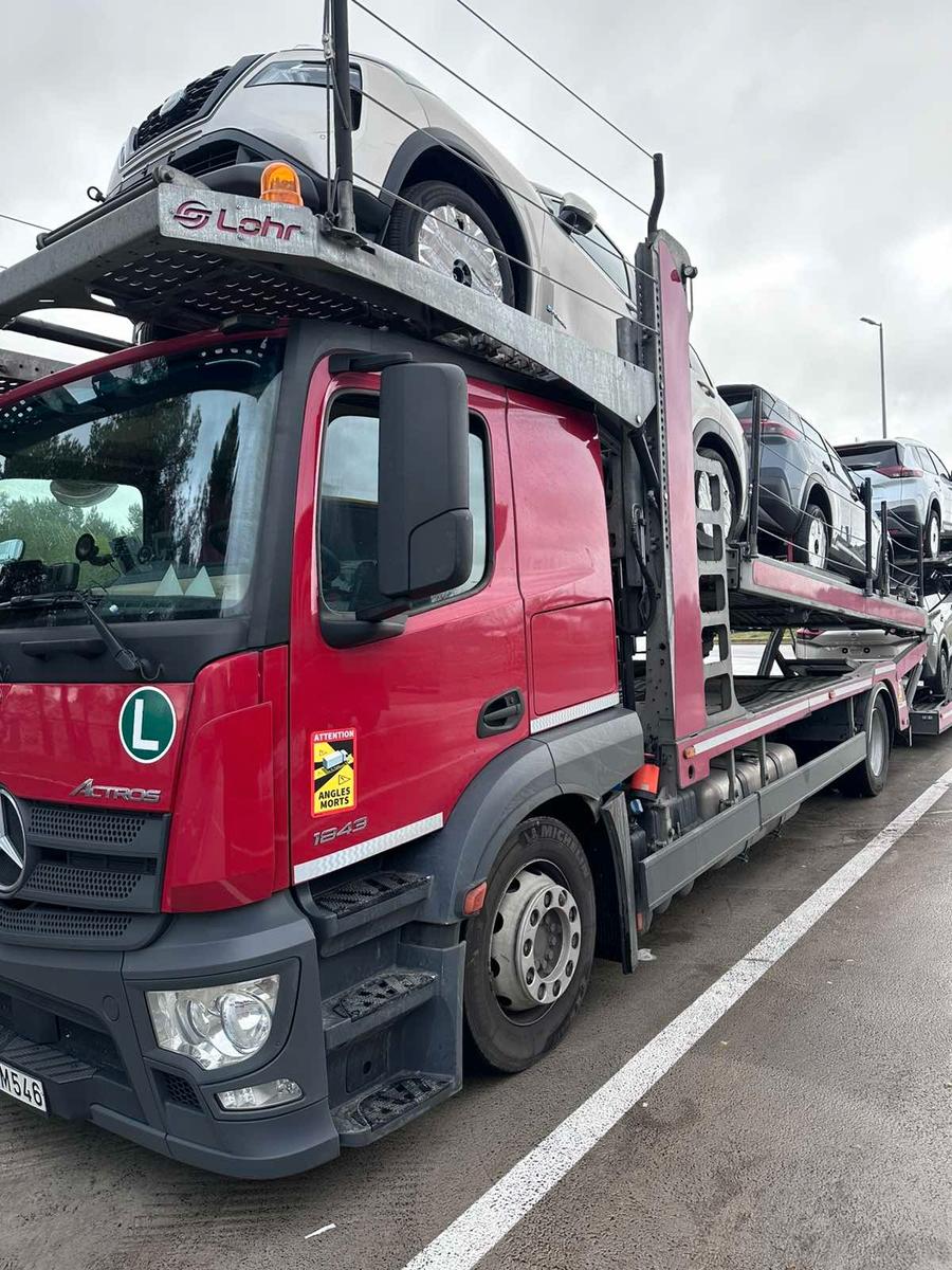 Mercedes-Benz + LOHR Performer 2024