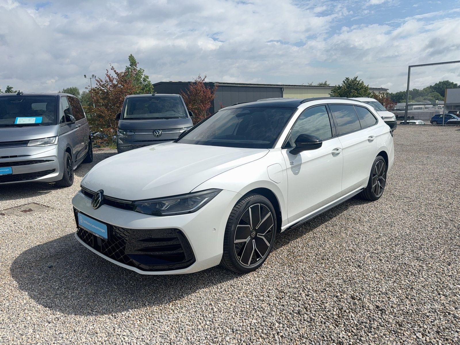 Volkswagen Passat Variant R-Line eHybrid AHK/Pano/CarPlay imagem 2