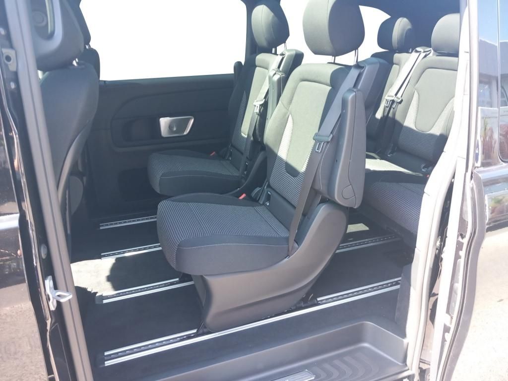 Fahrzeugabbildung Mercedes-Benz V 300 d 4M lang AMG*Pano*AHK*Airmatic*Navi*LED*