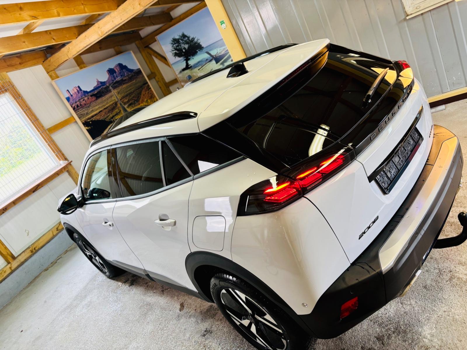 Peugeot 2008 Hybrid 136 Allure Anhängerkupplung/8300Km!