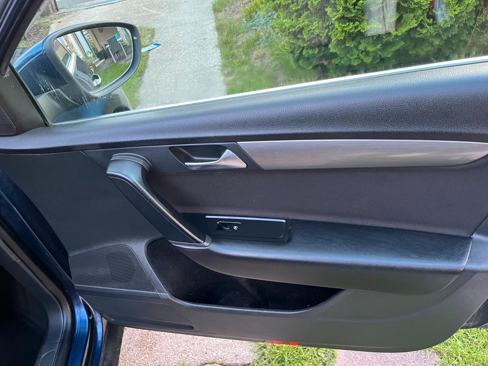 Volkswagen Passat 2012 — photo 10