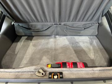1988 Porsche 928 缩略图 12