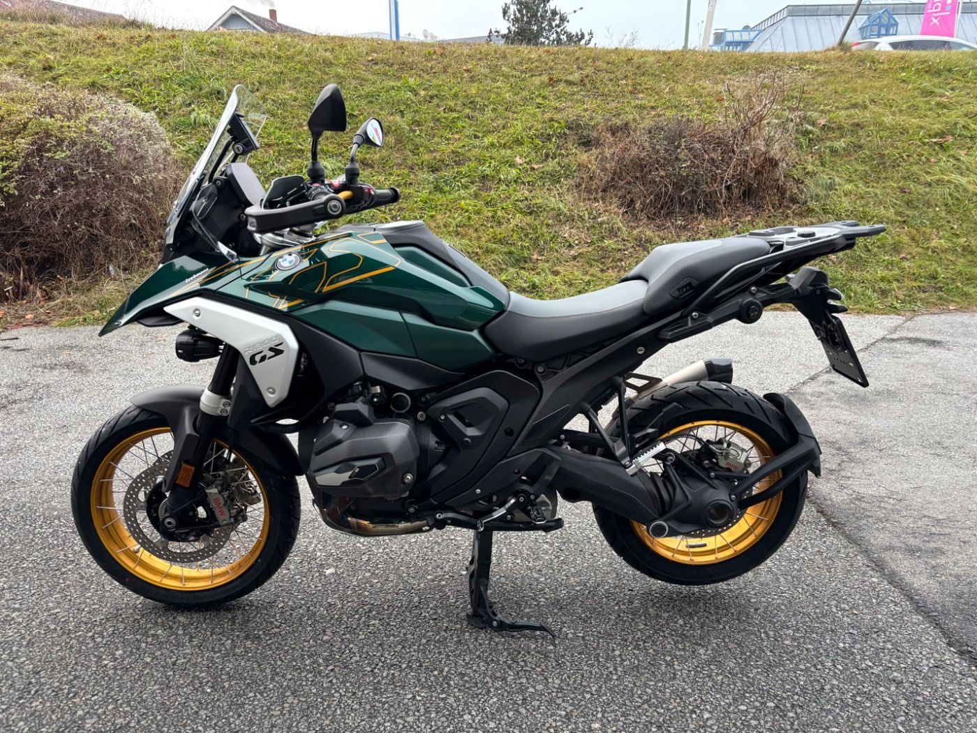 Fahrzeugabbildung BMW R 1300 GS Option 719 3 Pakete Doppelschalldämpfe