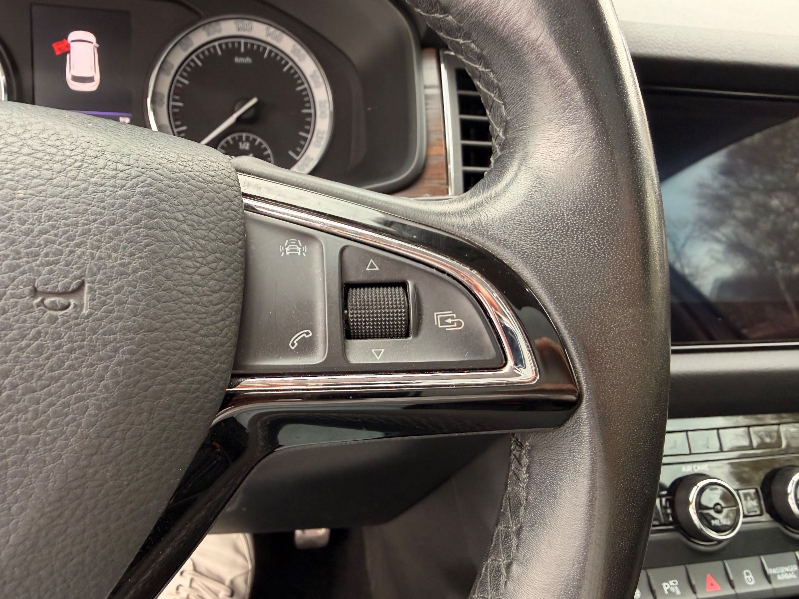 Kodiaq Scout 4×4 *Pano*LED*Leder*360°*7-Sitzer*