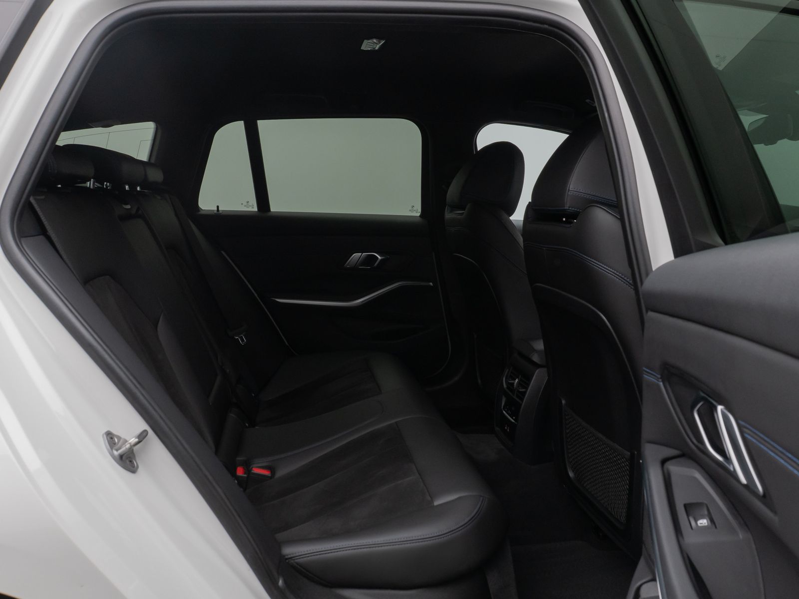Fahrzeugabbildung BMW 330i xD M Sport Laser DAB Lenkrhzg Komfort Alarm