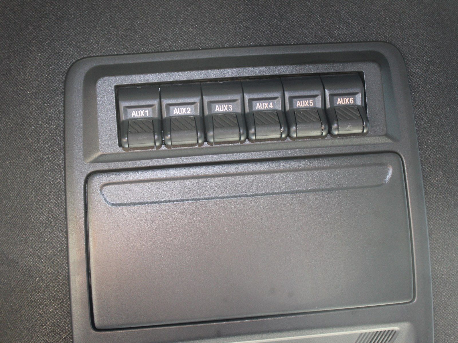 Fahrzeugabbildung Ford Ranger Platinum e-4WD Doppelkabine