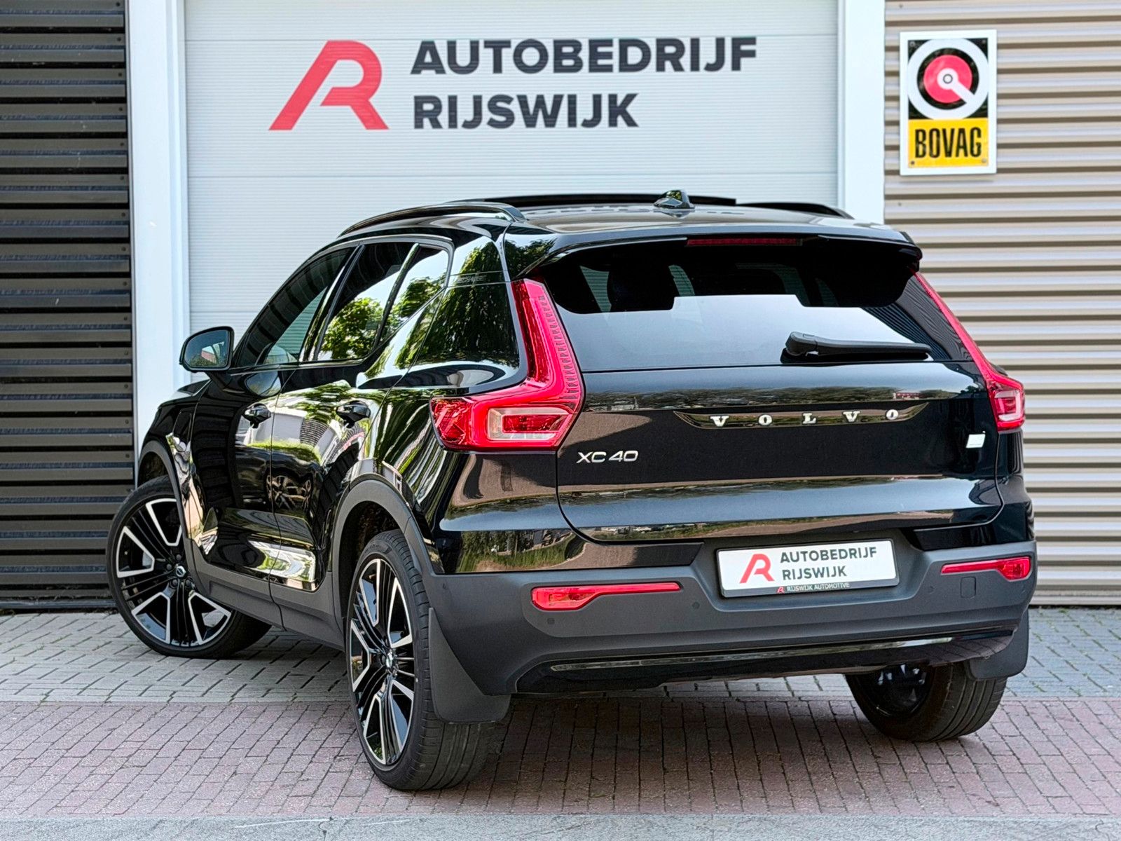 Volvo XC40 1.5 T5 Recharge R-Design Pano/H&K/Memory imagem 3