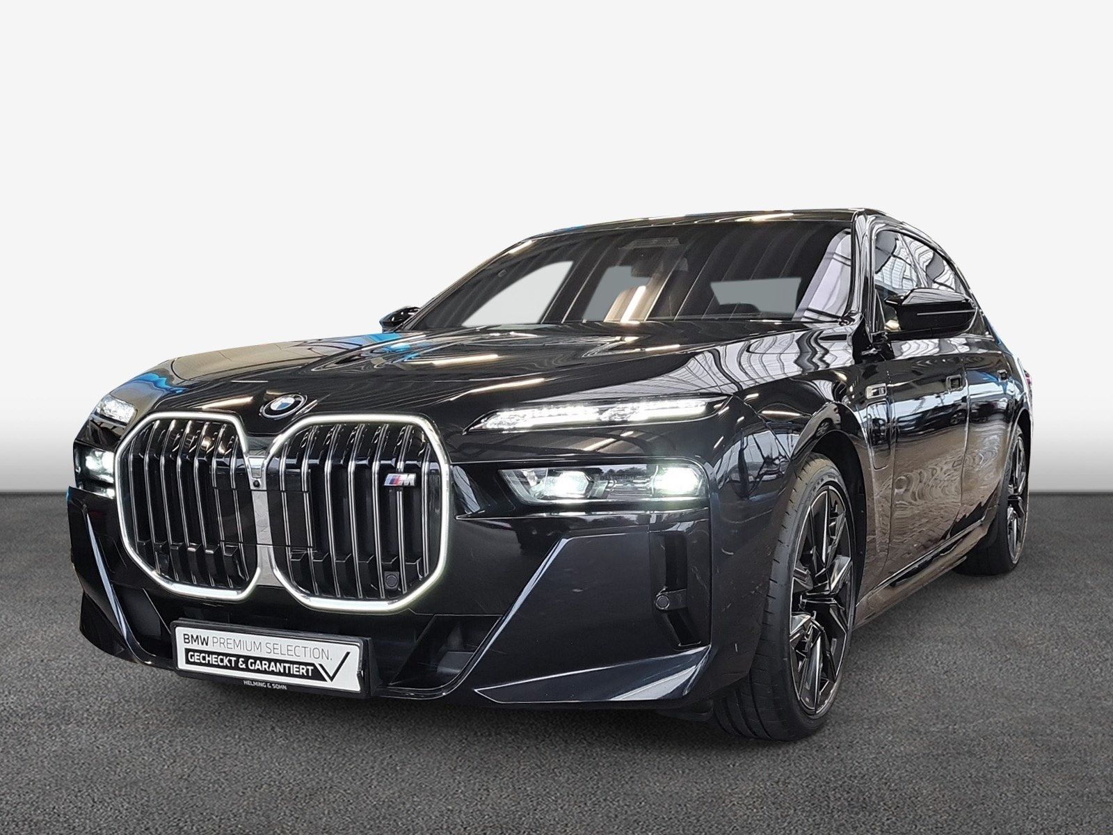 BMW M760e xDrive Limousine B&W Surround Massage AHK 