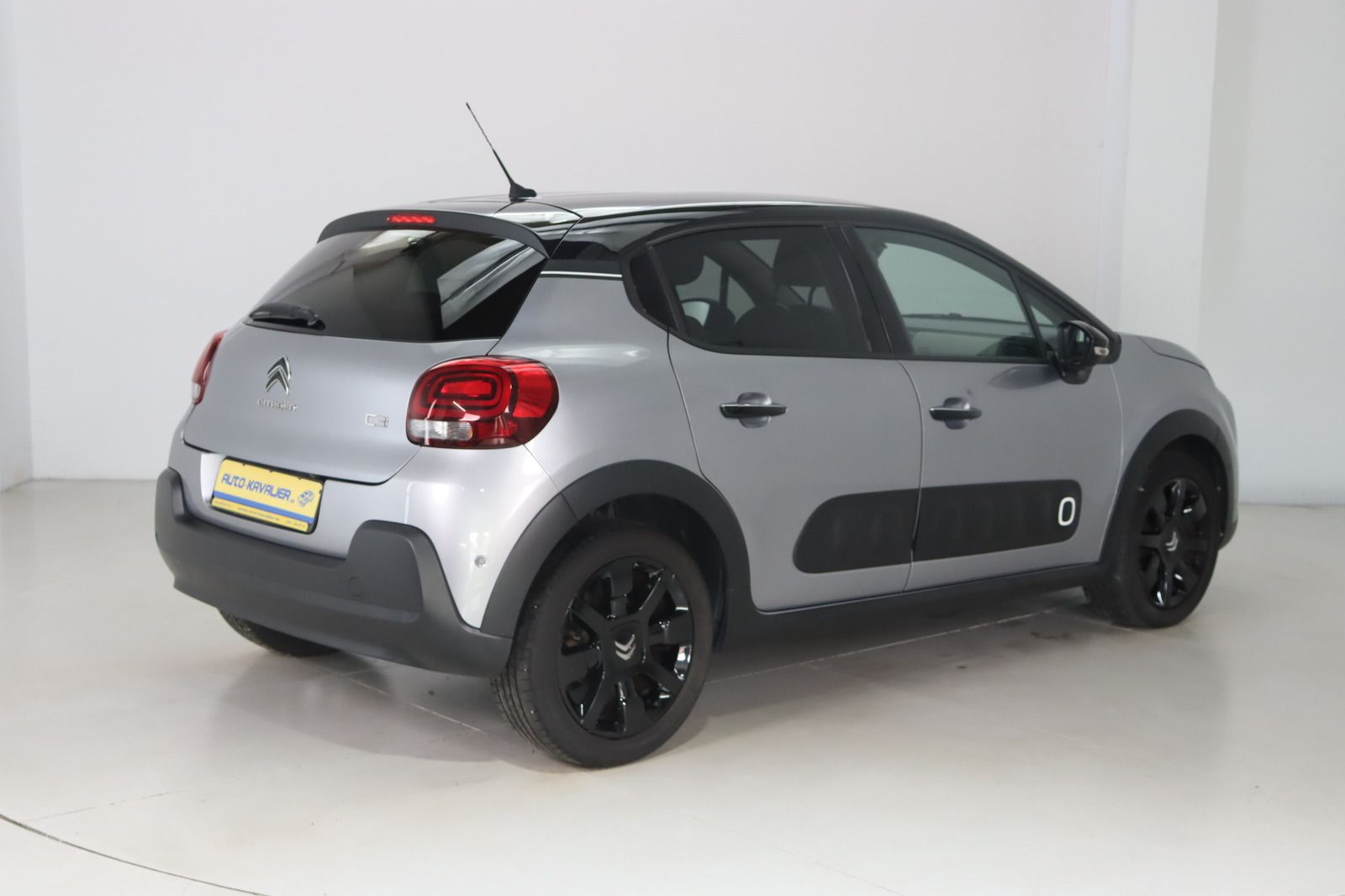 Fahrzeugabbildung Citroën C3 * LED * Navi * Keyless * 8-fach