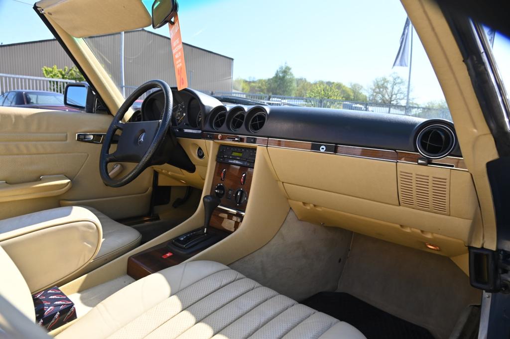 Mercedes-Benz SL 380