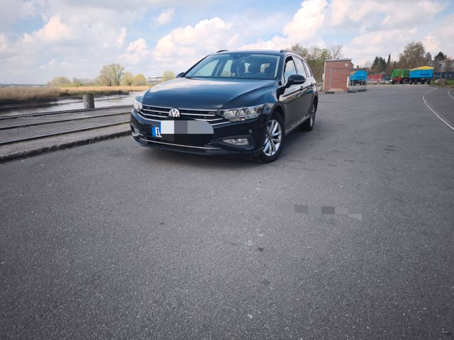 VW Passat Variant 2.0 TDI SCR DSG Business Vari...